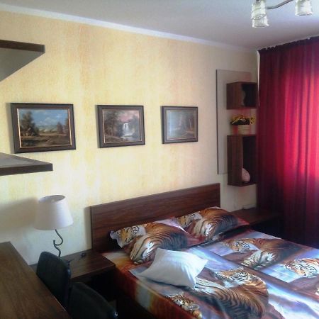 Apartament Dana Bucarest Esterno foto