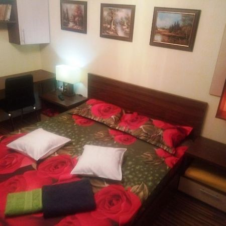 Apartament Dana Bucarest Esterno foto
