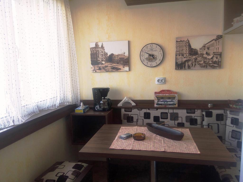 Apartament Dana Bucarest Esterno foto