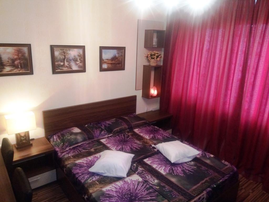 Apartament Dana Bucarest Esterno foto
