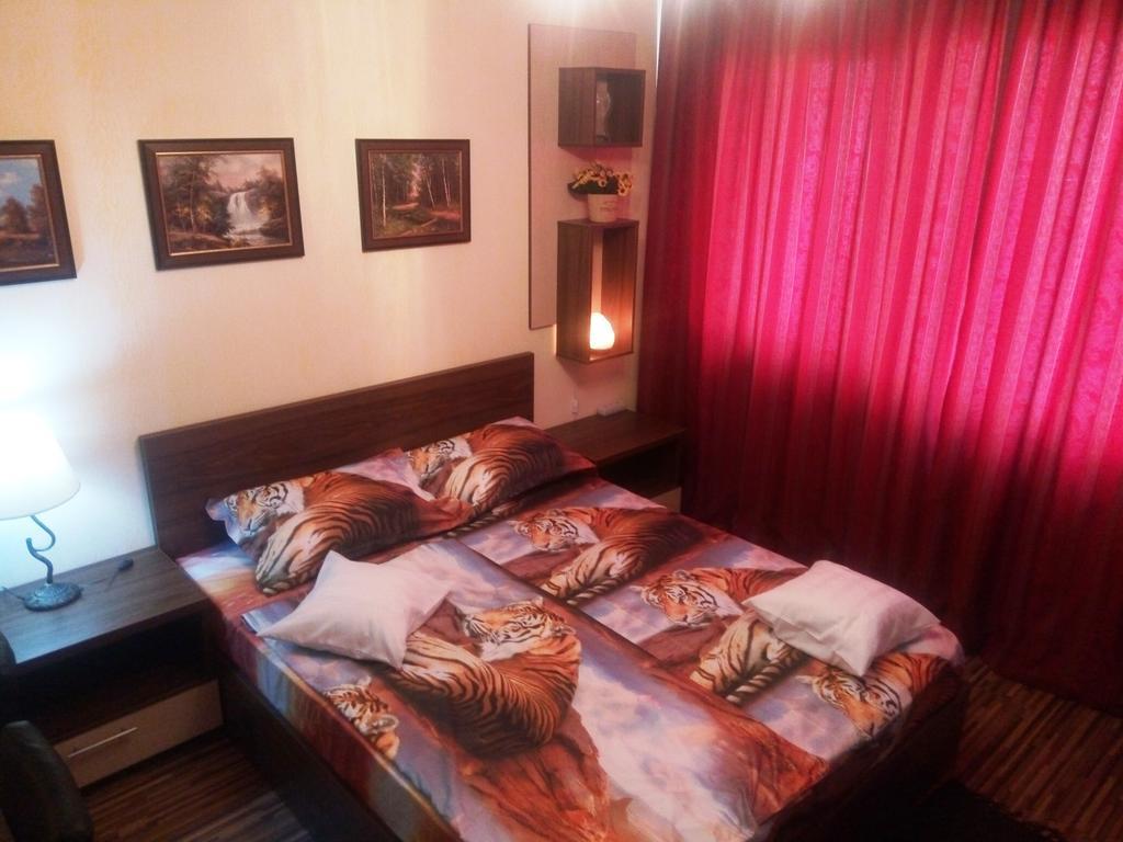 Apartament Dana Bucarest Esterno foto