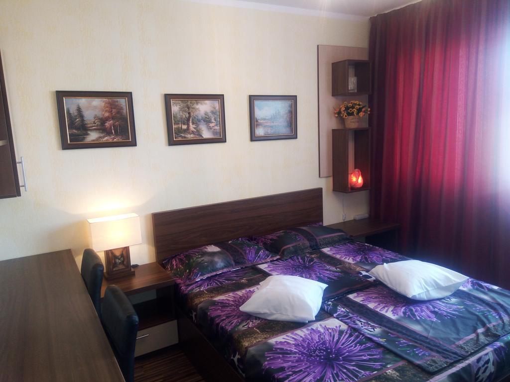 Apartament Dana Bucarest Esterno foto