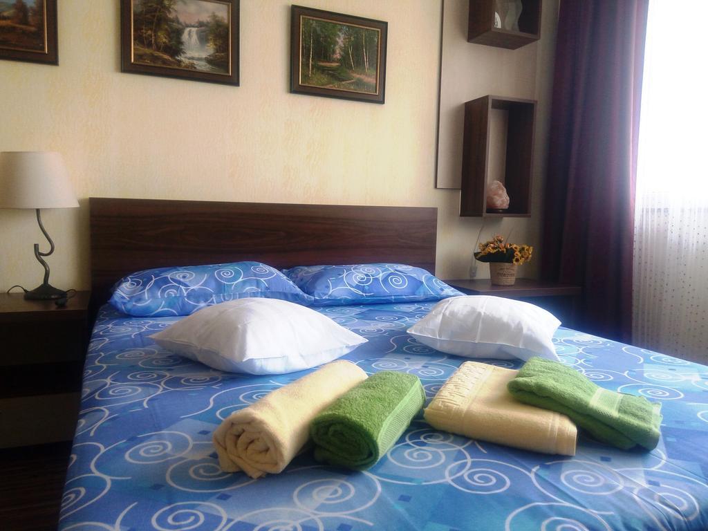 Apartament Dana Bucarest Esterno foto